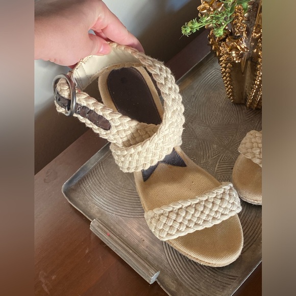 Woven Lucky Brand Espadrille Wedges - Picture 2 of 11